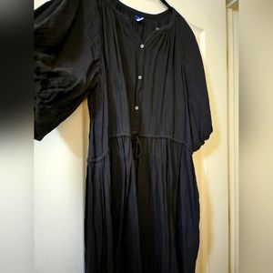 Black bubble sleeve dress from Old Navy.